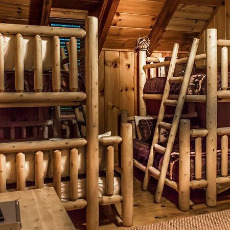 Hatfield Hideaway Pigeon Forge Εξωτερικό φωτογραφία